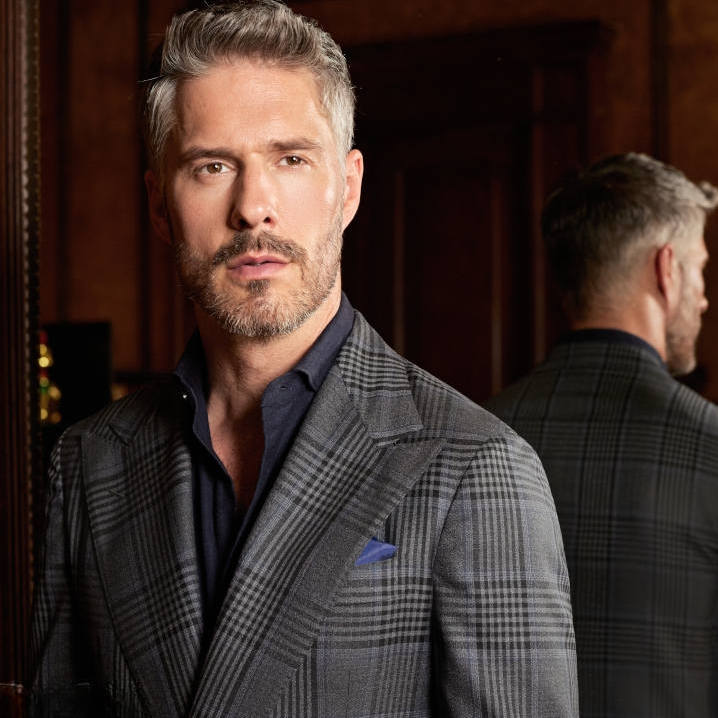 Anzug-karo-grosses-revers