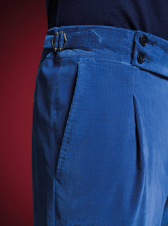 Hose-blau